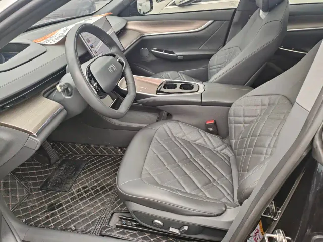 Changan Qiyuan A07 — Фото автомобиля 11