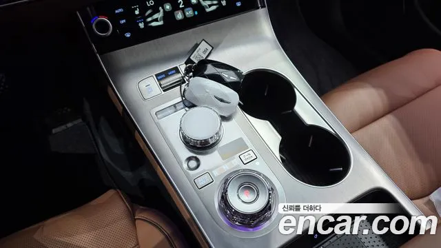 Genesis GV70 2.5T Бензин 2WD — Фото автомобиля 6