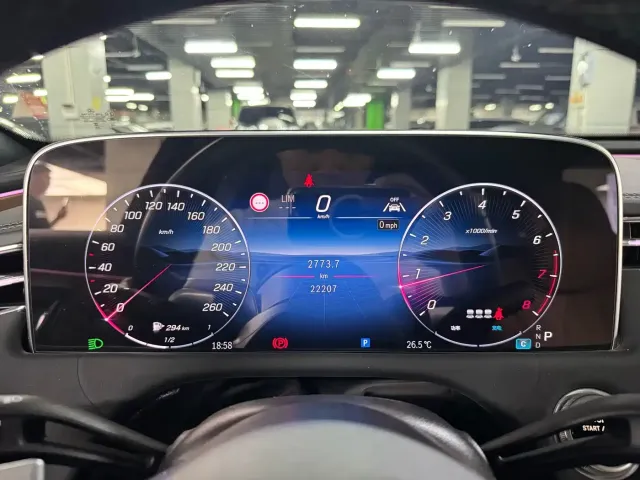 Mercedes-Benz E-Class — Фото автомобиля 7
