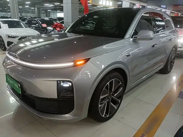 Фотография автомобиля — Li Auto L6