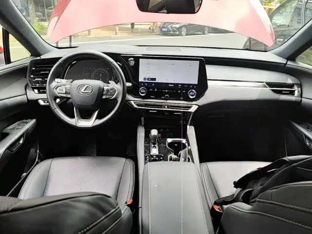 Lexus RX — Фото автомобиля 9
