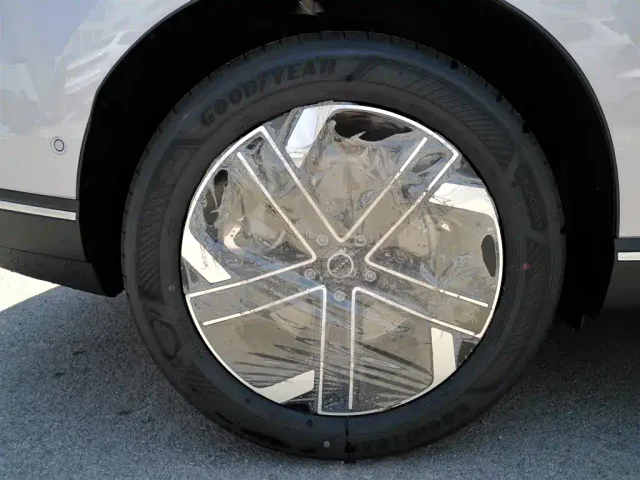 Volvo XC70 Plug-in Hybrid — Фото автомобиля 16
