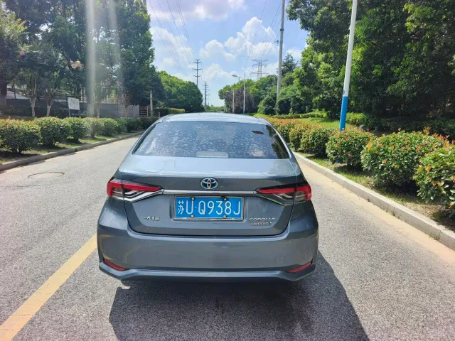 Toyota Corolla — Фото автомобиля 5
