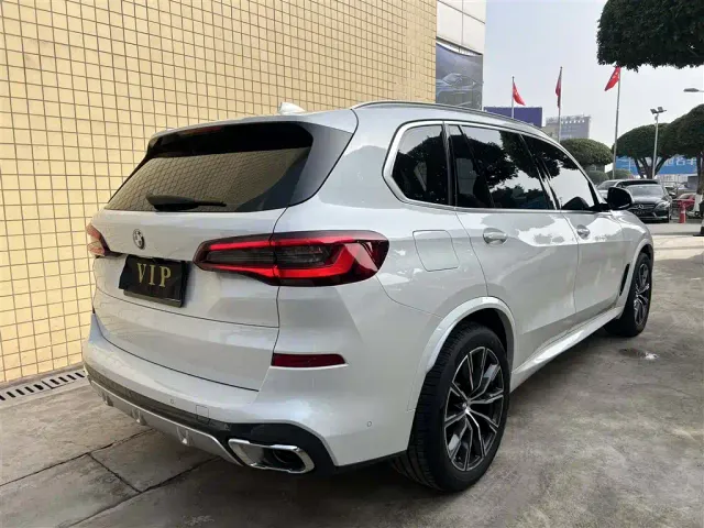 BMW X5 — Фото автомобиля 5