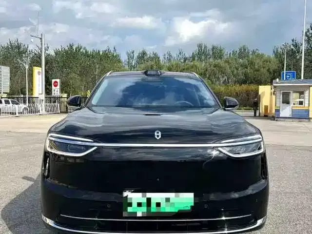 Aito M7 — Фото автомобиля 2