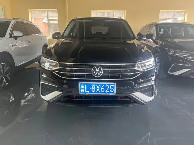 Volkswagen Tiguan L — Фото автомобиля 2