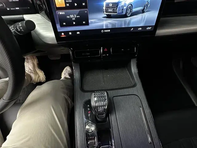 GAC Trumpchi GS8 — Фото автомобиля 23