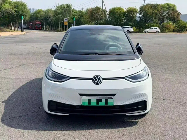 Volkswagen ID.3 — Фото автомобиля 2