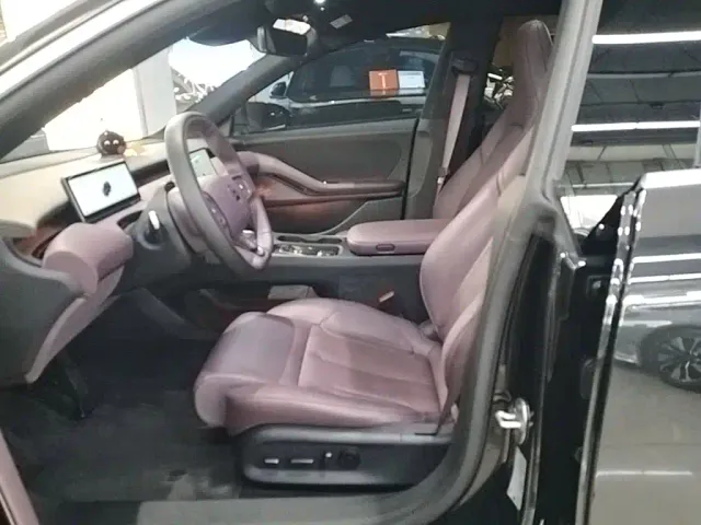 Nio ET5 Touring — Фото автомобиля 14