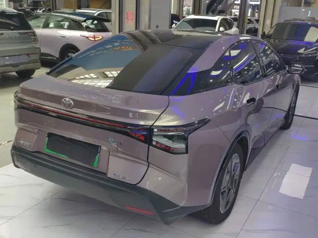 Toyota bZ3 — Фото автомобиля 6