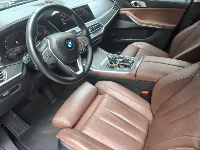 BMW X7 — Фото автомобиля 7