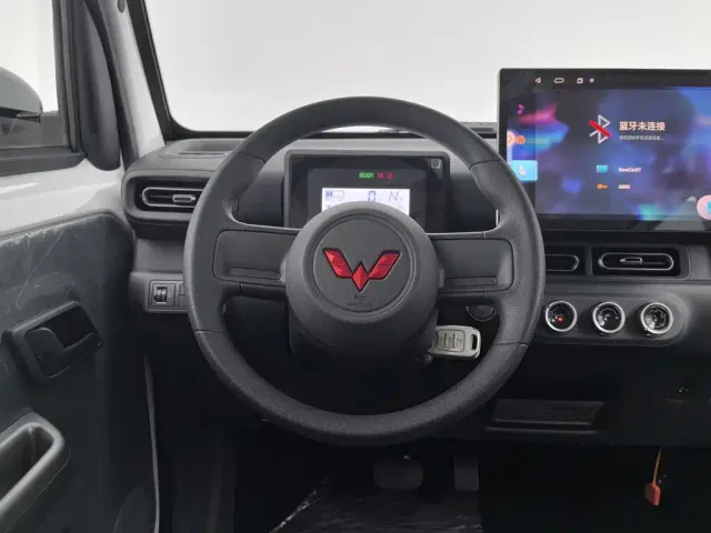Wuling Zhiguang NEV — Фото автомобиля 11