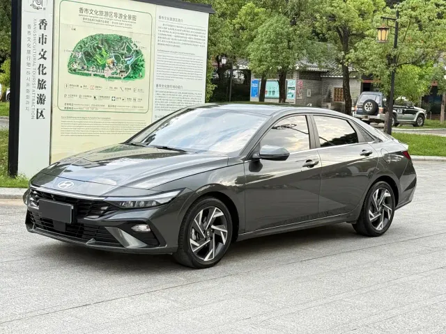 Фотография автомобиля — Hyundai Elantra