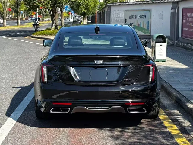 Cadillac CT5 — Фото автомобиля 9