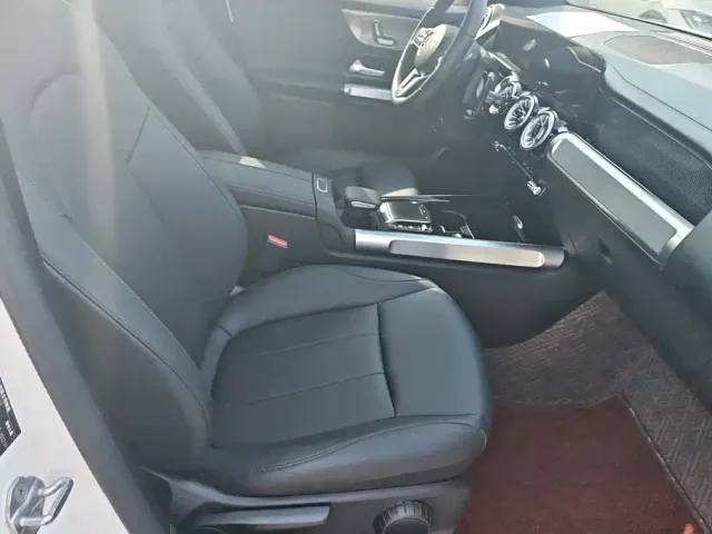 Mercedes-Benz GLB-Class — Фото автомобиля 8