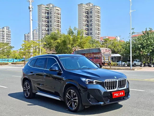 BMW X1 — Фото автомобиля 2