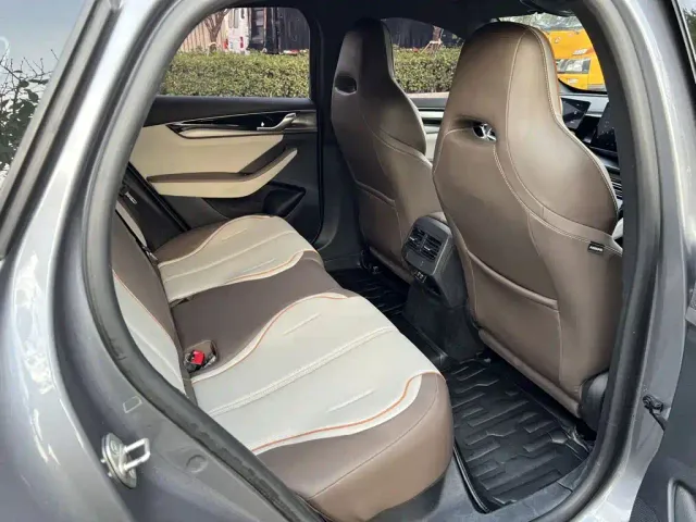 BYD Qin PLUS — Фото автомобиля 9