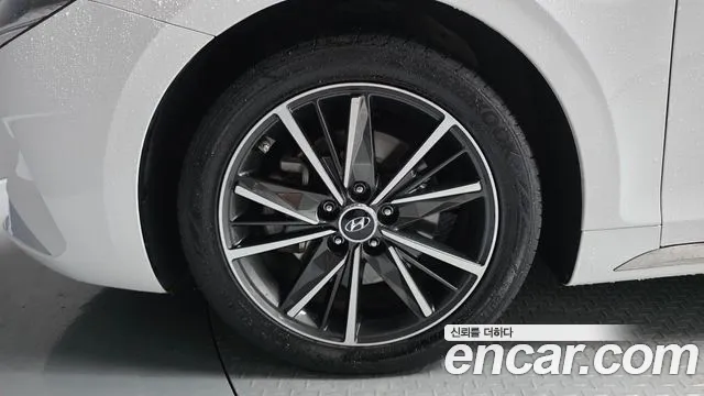 Hyundai Grandeur Новый Grandeur IG — Фото автомобиля 3