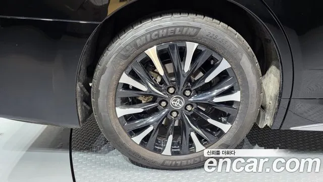 Toyota Alphard — Фото автомобиля 5