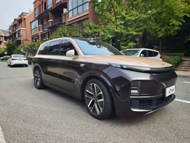 Li Auto L9 — Фото автомобиля 2