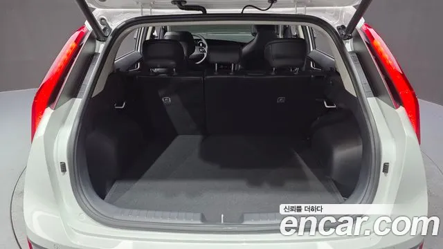 Kia Niro The All New Niro Signature — Фото автомобиля 28