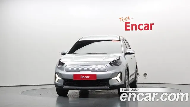 Kia Niro — Фото автомобиля 2