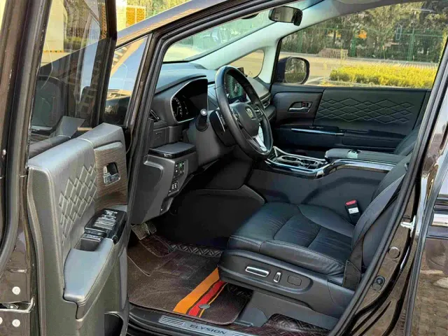 Honda Elysion — Фото автомобиля 7
