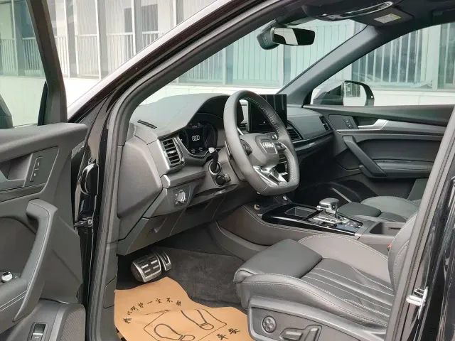 Audi Q5L — Фото автомобиля 4