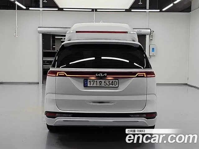 Kia Carnival 4th Gen — Фото автомобиля 3