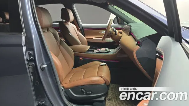 Genesis GV70 — Фото автомобиля 16