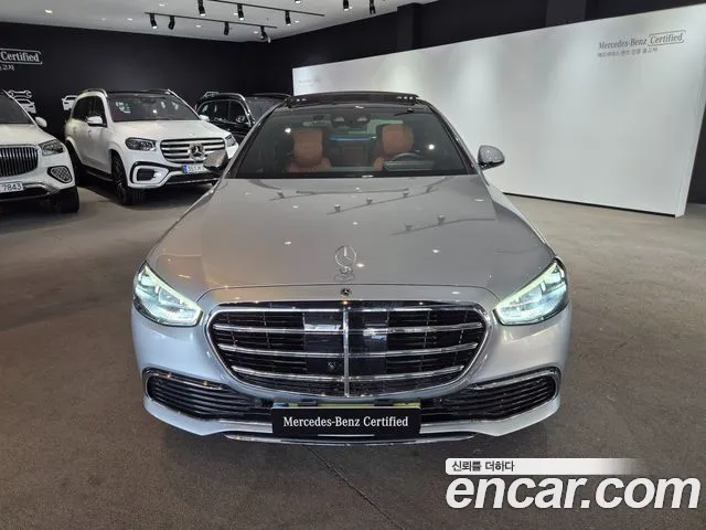 Mercedes-Benz S-Class — Фото автомобиля 3