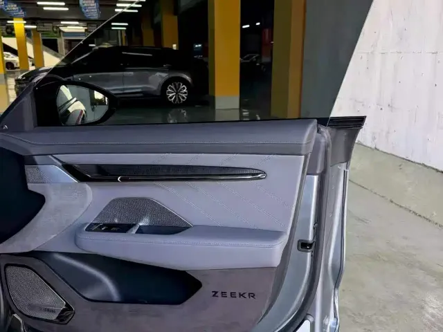 ZEEKR Zeekr 001 2022 Ultra Long Range Dual Motor YOU Edition — Фото автомобиля 27