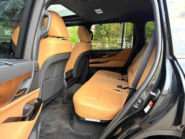 Lexus LX — Фото автомобиля 13