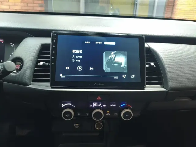 Honda Fit — Фото автомобиля 13