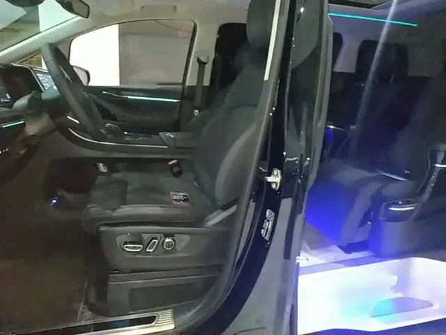 GAC Trumpchi M8 — Фото автомобиля 14