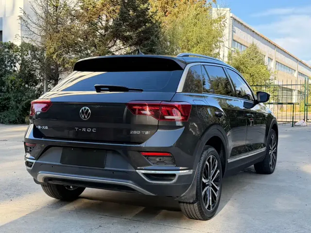 Volkswagen T-Roc — Фото автомобиля 5