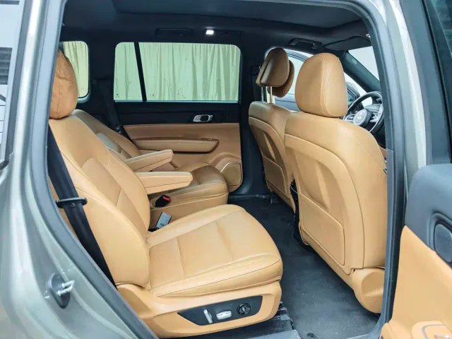 Li Auto ONE — Фото автомобиля 12