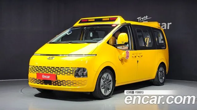 Фотография автомобиля — Hyundai Staria