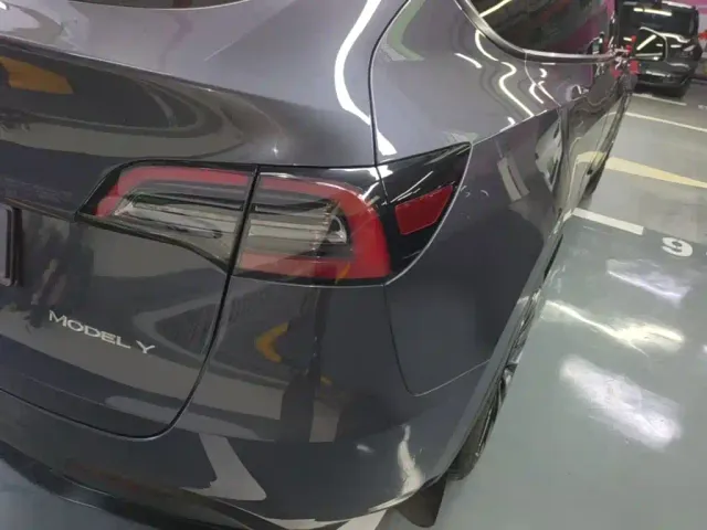Tesla Model Y — Фото автомобиля 7