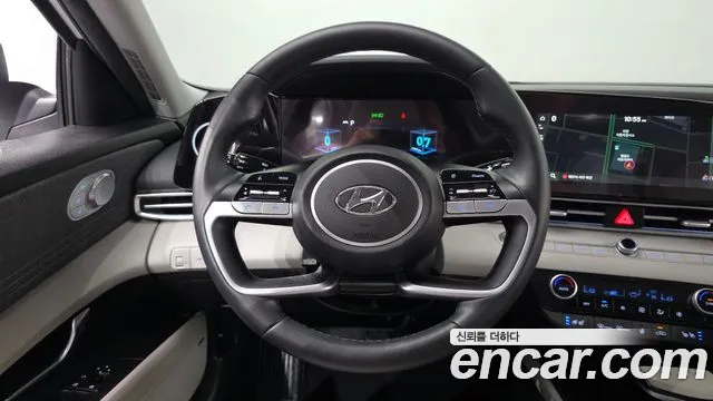 Hyundai AVANTE Avante (CN7) — Фото автомобиля 13