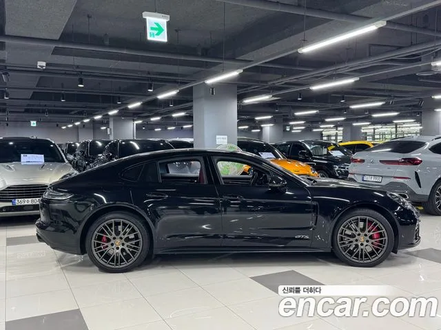 Porsche Panamera — Фото автомобиля 2