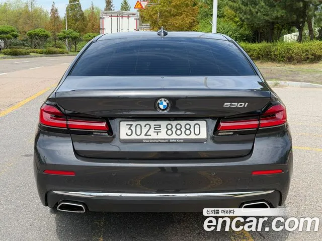 BMW 5-Series — Фото автомобиля 4