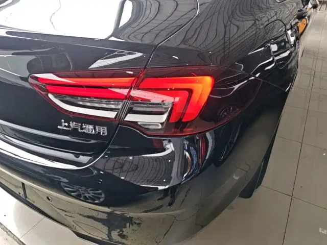 Buick Regal — Фото автомобиля 7
