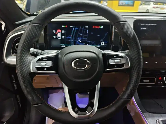 GAC Trumpchi GS8 — Фото автомобиля 10