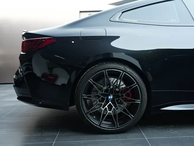 BMW M4 — Фото автомобиля 6