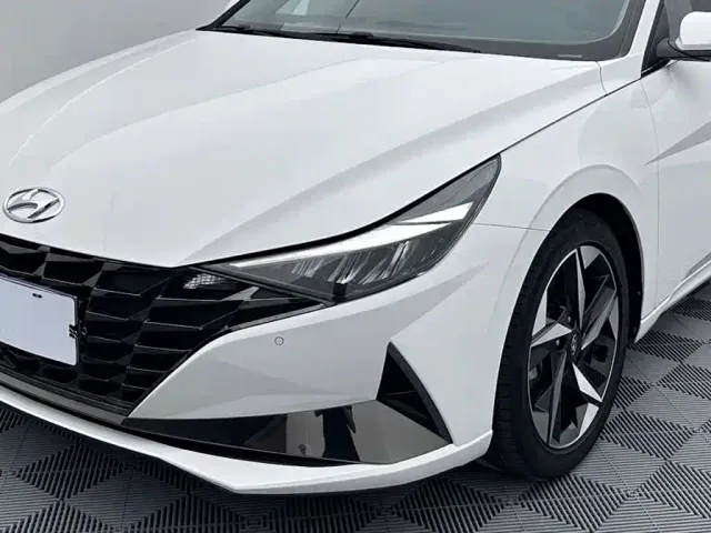 Hyundai Elantra — Фото автомобиля 7