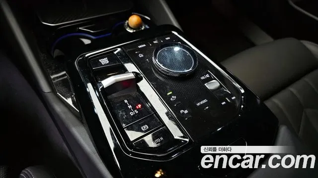 BMW 5-Series — Фото автомобиля 9