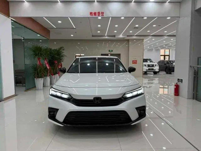 Honda Civic — Фото автомобиля 2