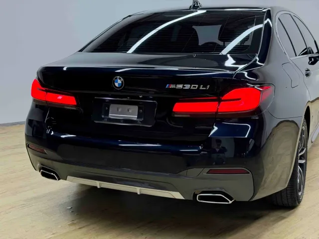 BMW 5 Series — Фото автомобиля 30