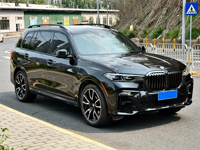 BMW X7 — Фото автомобиля 3